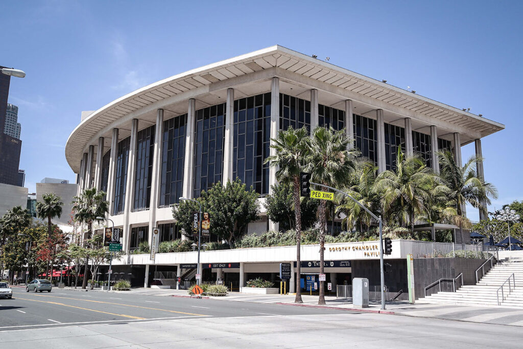 Dorothy_Chandler_Pavilion-1200×800-1